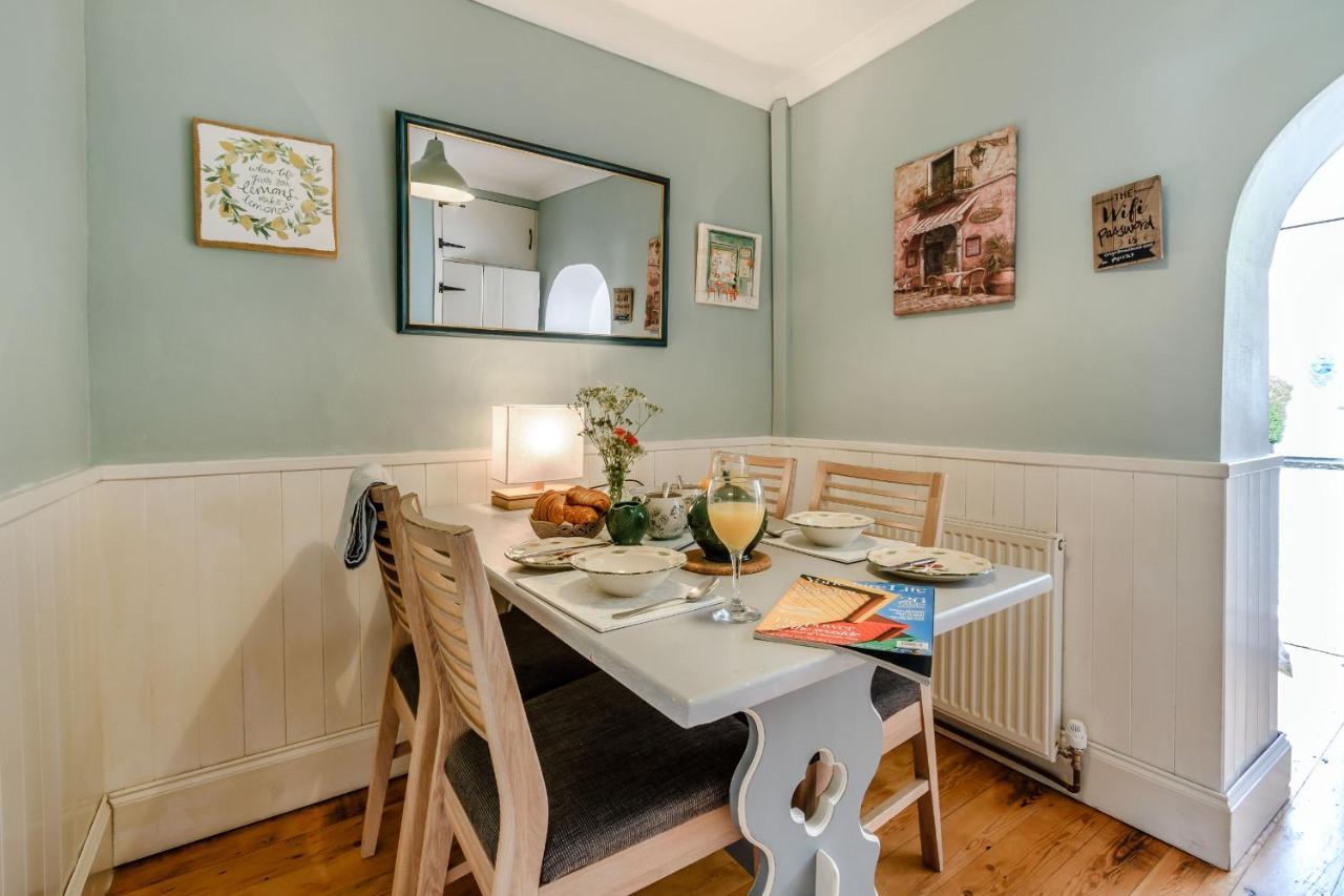 Snowdrop Cottage เวเทอร์บี ภายนอก รูปภาพ