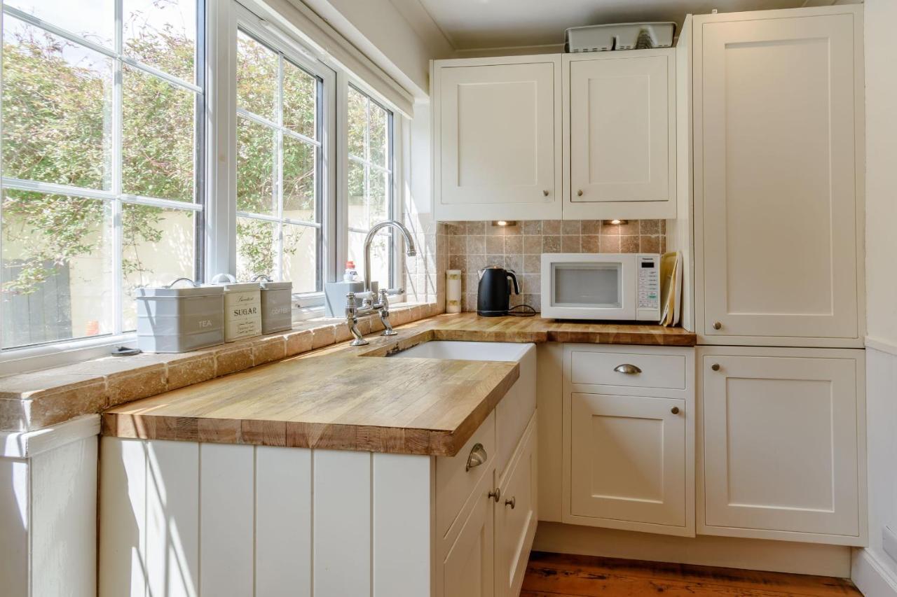 Snowdrop Cottage เวเทอร์บี ภายนอก รูปภาพ